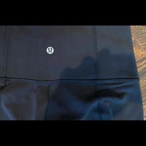 Lululemon women’s yoga pants